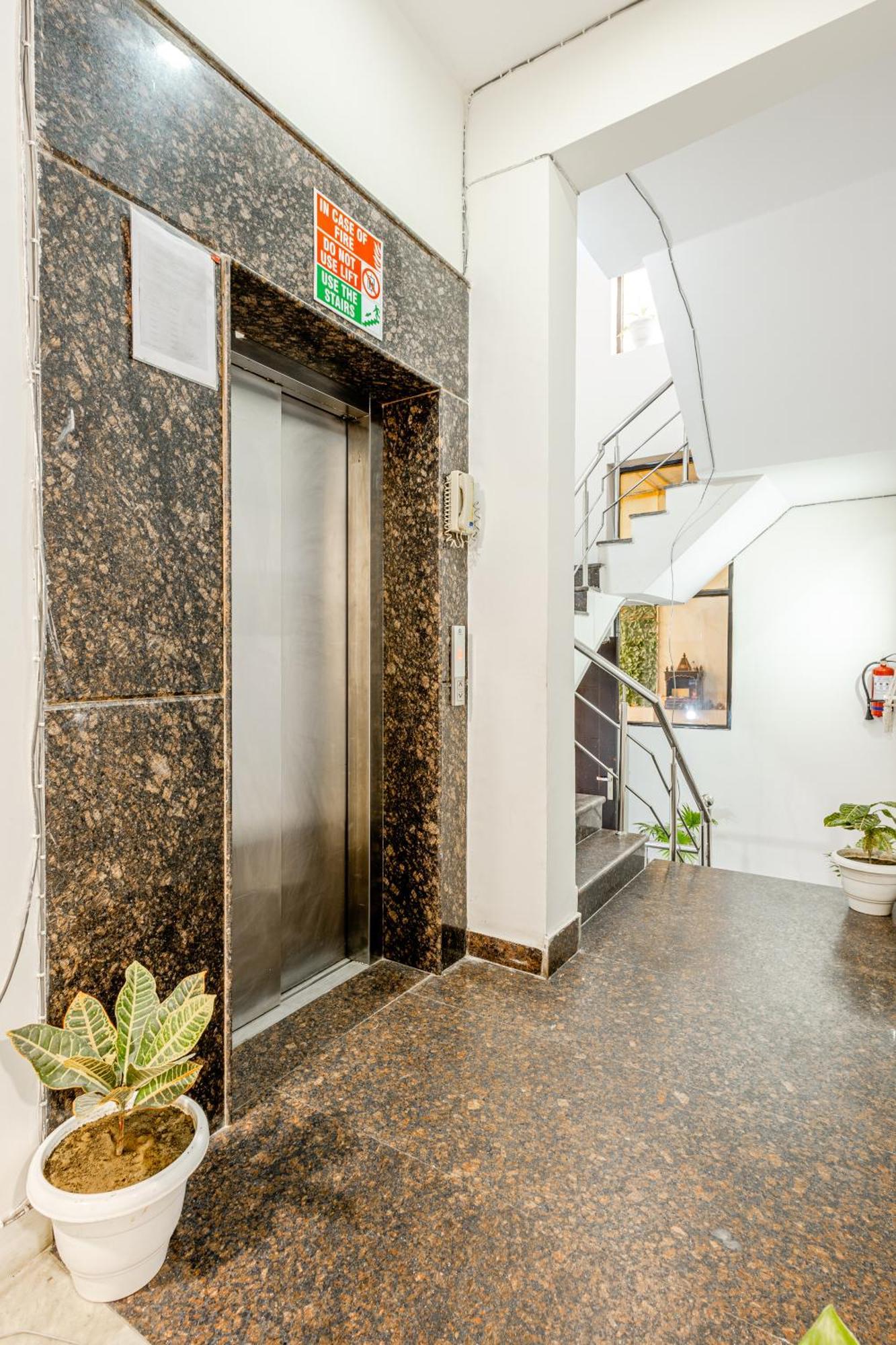 Lime Tree Service Apartment Golf Course Road, Gurgaon Eksteriør billede