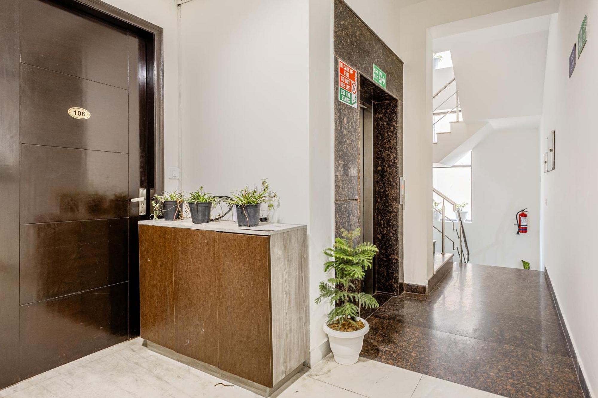 Lime Tree Service Apartment Golf Course Road, Gurgaon Eksteriør billede