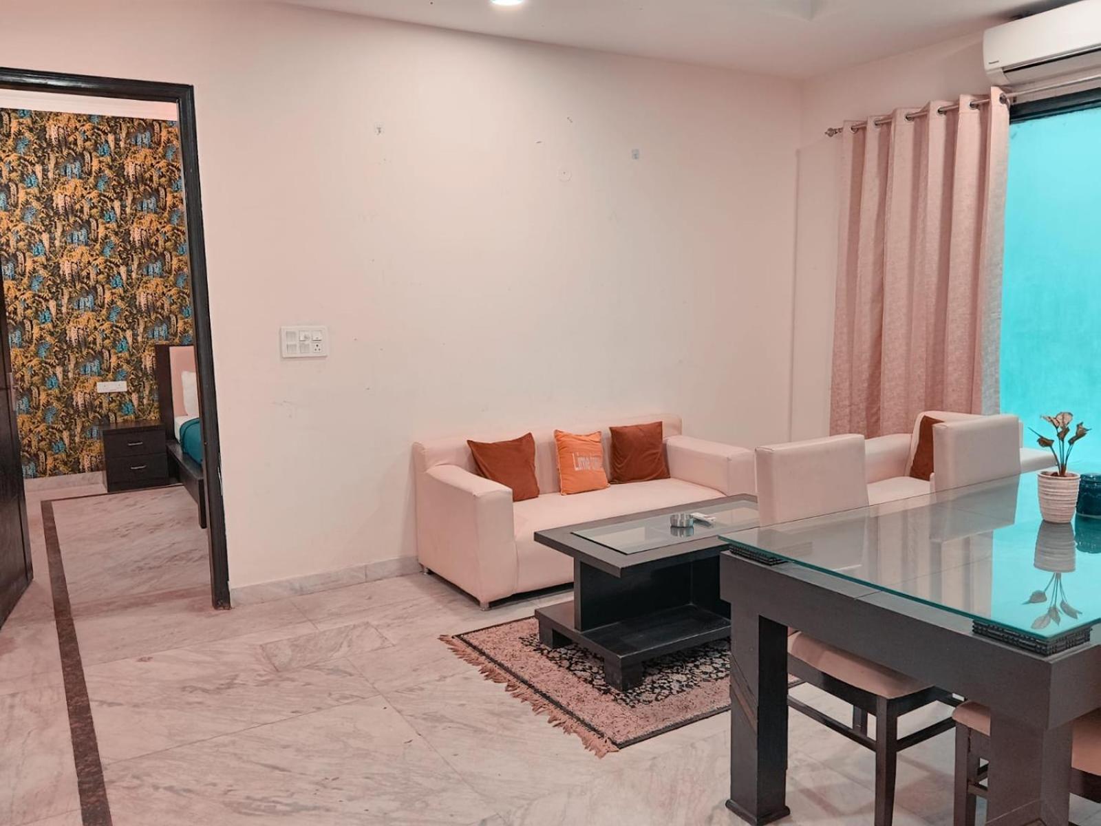 Lime Tree Service Apartment Golf Course Road, Gurgaon Eksteriør billede